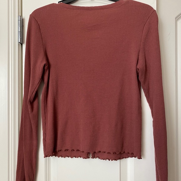 long sleeve shirt! - Picture 2 of 2